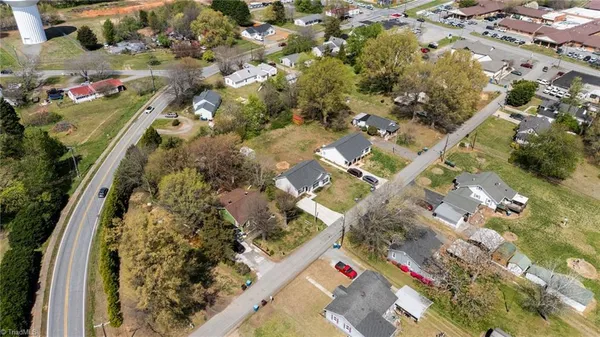 $259,900 | 124 Filmore Street, Yadkinville, NC 27055