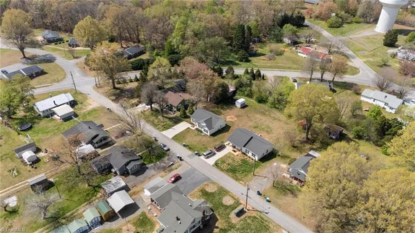 $259,900 | 124 Filmore Street, Yadkinville, NC 27055
