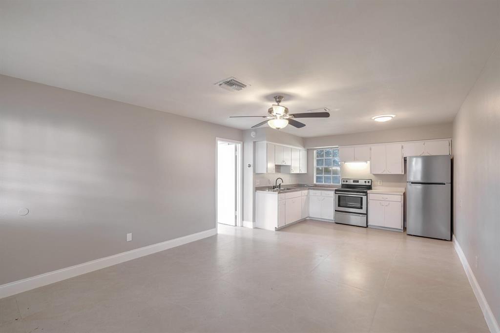 3147 Naylor Terrace, Unit 3 Fort Pierce, FL 34982 - Photo 3 of 16