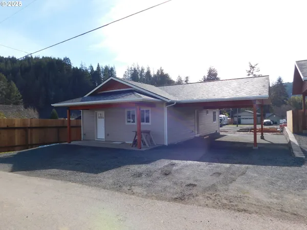 $289,000 | 130 East Date Street, Powers, OR 97466