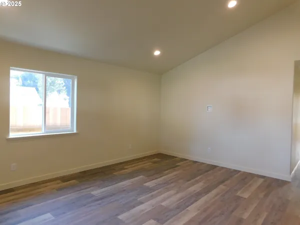 $289,000 | 130 East Date Street, Powers, OR 97466