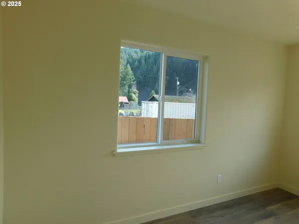 $289,000 | 130 East Date Street, Powers, OR 97466
