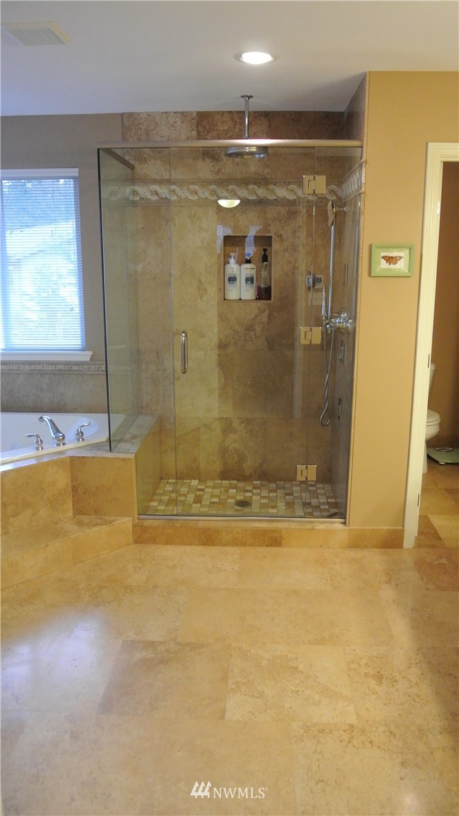 203 203rd Street Southeast Bothell, WA 98012 - Photo 12 of 15