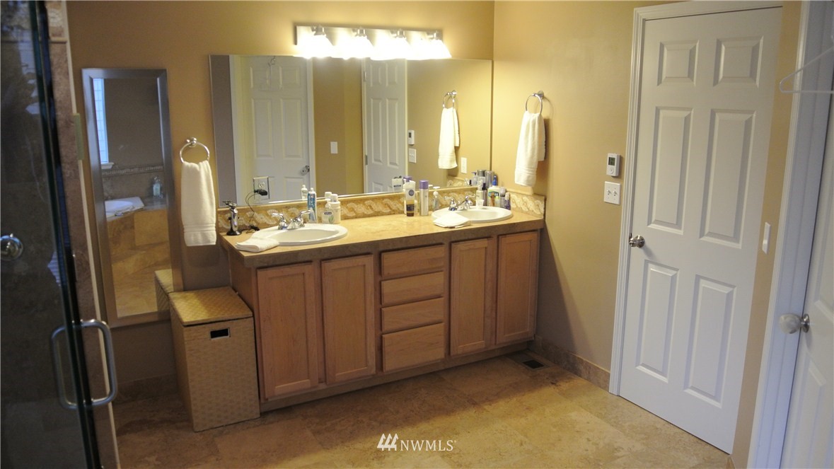 203 203rd Street Southeast Bothell, WA 98012 - Photo 14 of 15