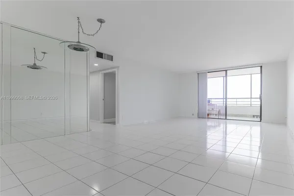 $2,700 | 500 Three Islands Boulevard, Unit 1110, Hallandale Beach, FL 33009