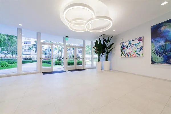 $2,700 | 500 Three Islands Boulevard, Unit 1110, Hallandale Beach, FL 33009