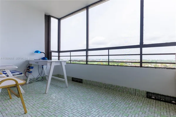 $2,700 | 500 Three Islands Boulevard, Unit 1110, Hallandale Beach, FL 33009