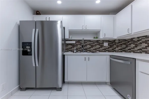 $2,700 | 500 Three Islands Boulevard, Unit 1110, Hallandale Beach, FL 33009