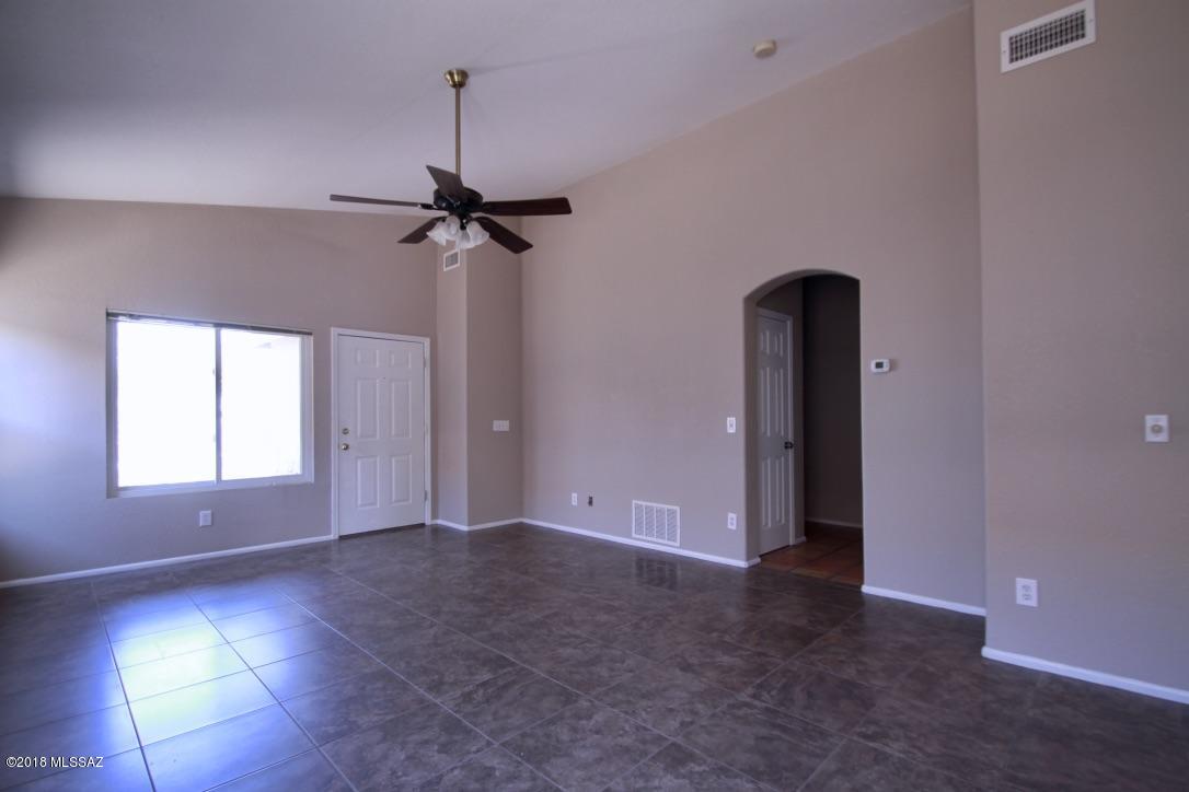 9741 North Sandy Valley Drive Tucson, AZ 85743 - Photo 3 of 23