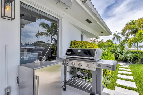 $25,000 | 2005 North Riverside Drive, Pompano Beach, FL 33062