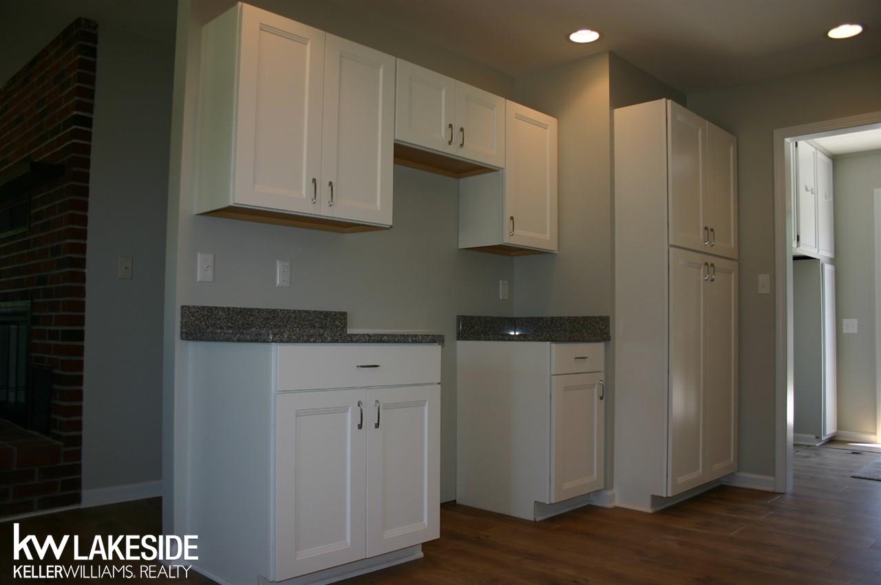 7290 Cardinal Road Lexington, MI 48450 - Photo 4 of 46