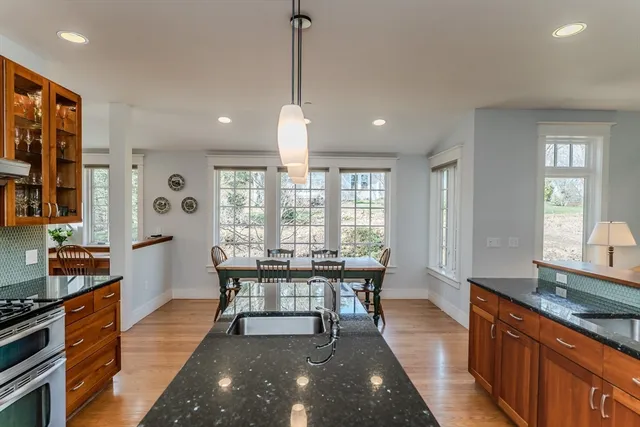 $1,295,000 | 60 Red Gate Lane, Amherst, MA 01002