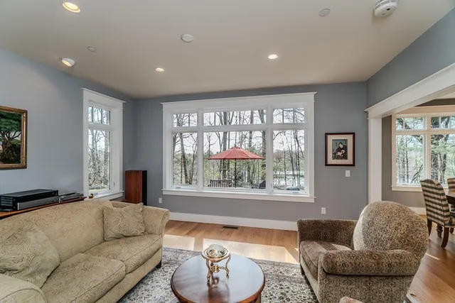 $1,295,000 | 60 Red Gate Lane, Amherst, MA 01002