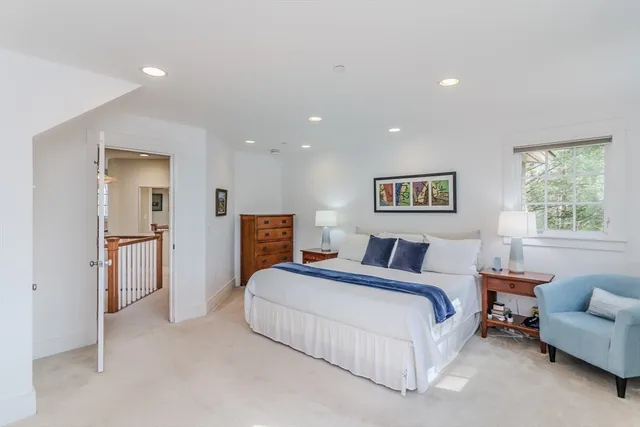 $1,295,000 | 60 Red Gate Lane, Amherst, MA 01002