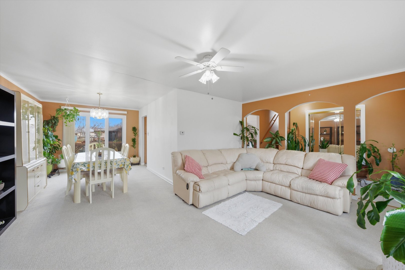 6252 157th Street Oak Forest, IL 60452 - Photo 4 of 36