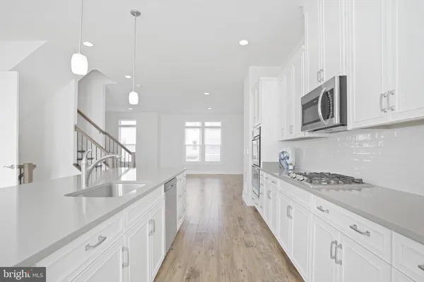 $4,500 | 44734 Roosevelt Square, Ashburn, VA 20147