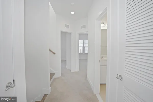 $4,500 | 44734 Roosevelt Square, Ashburn, VA 20147