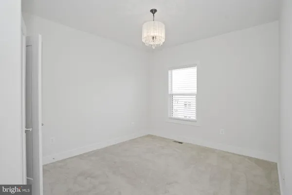 $4,500 | 44734 Roosevelt Square, Ashburn, VA 20147