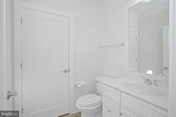 $4,500 | 44734 Roosevelt Square, Ashburn, VA 20147