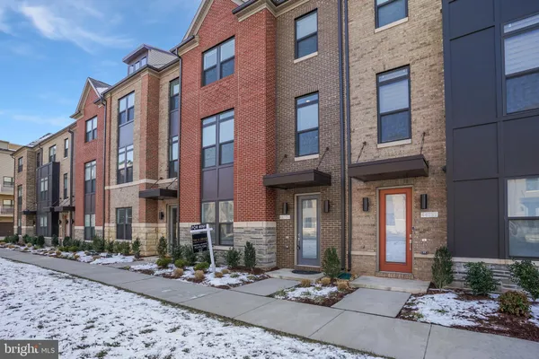 $4,500 | 44734 Roosevelt Square, Ashburn, VA 20147