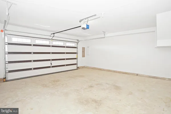 $4,500 | 44734 Roosevelt Square, Ashburn, VA 20147