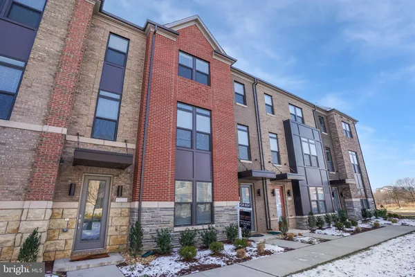 $4,500 | 44734 Roosevelt Square, Ashburn, VA 20147