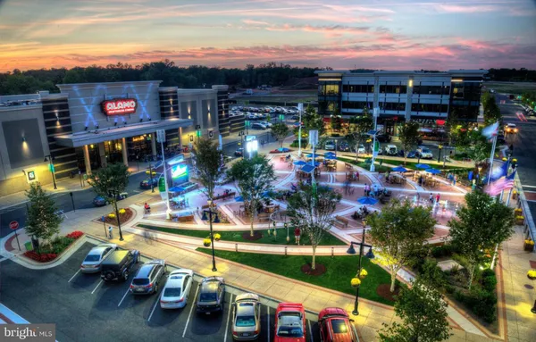 $4,500 | 44734 Roosevelt Square, Ashburn, VA 20147