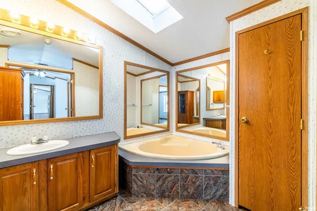 $164,990 | 10640 Marion Center Road, Fort Wayne, IN 46816