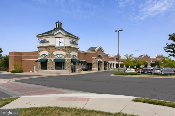 $950,000 | 21426 Overland Park Drive, Ashburn, VA 20147