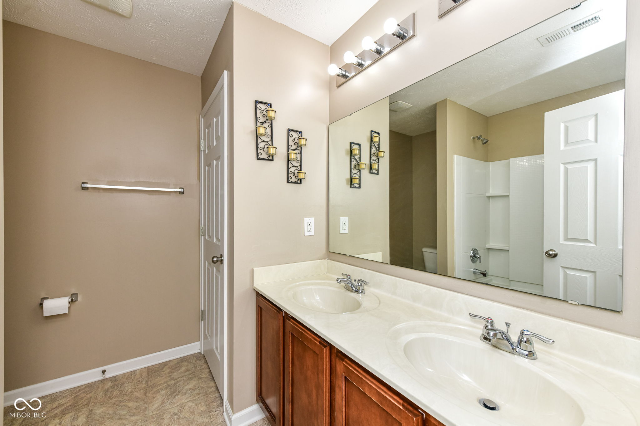 10518 Misty Cove Lane Fishers, IN 46040 - Photo 23 of 31