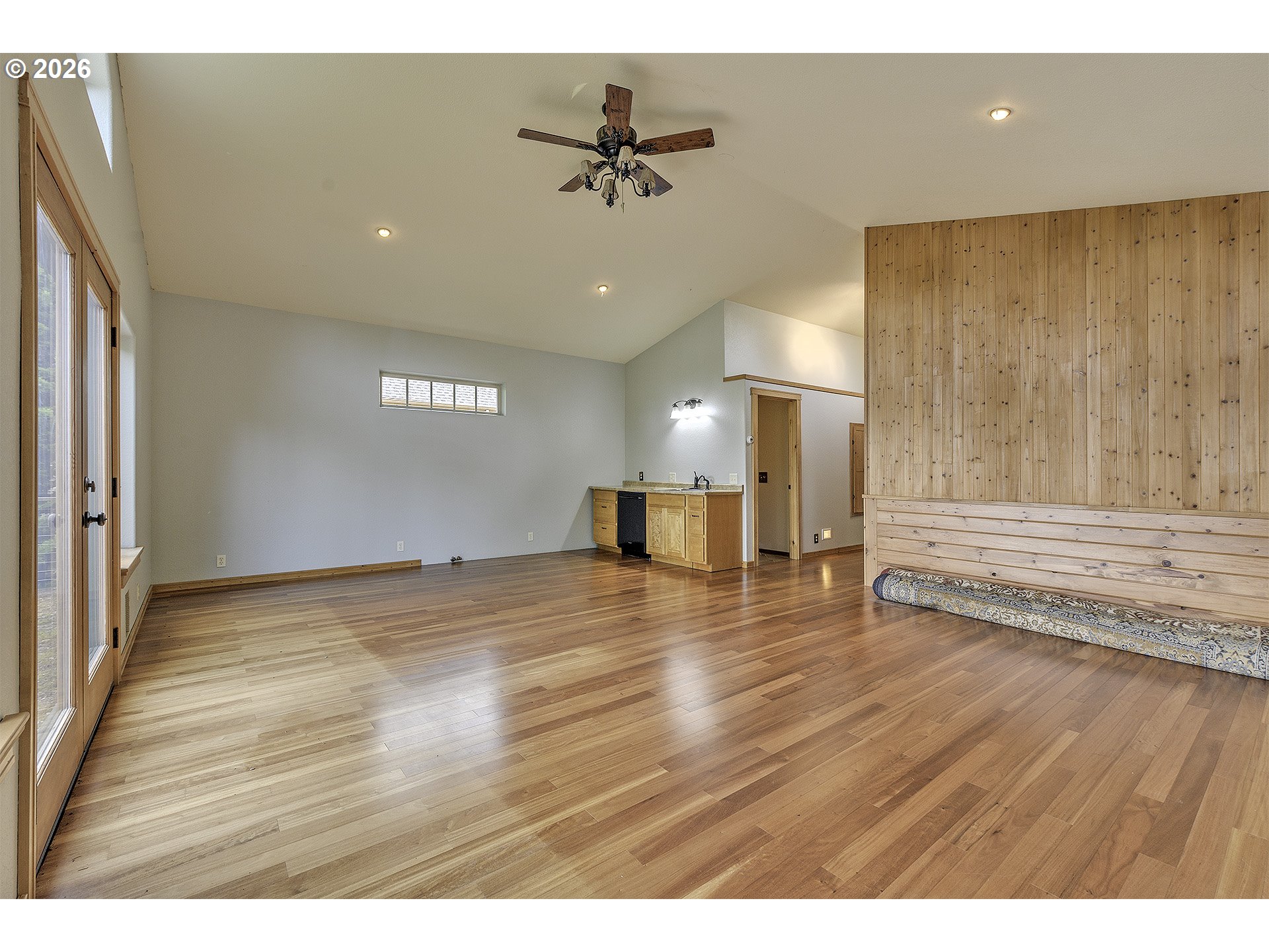 16860 Hoffman Avenue Sandy, OR 97055 - Photo 29 of 47 a view of an empty room with a window