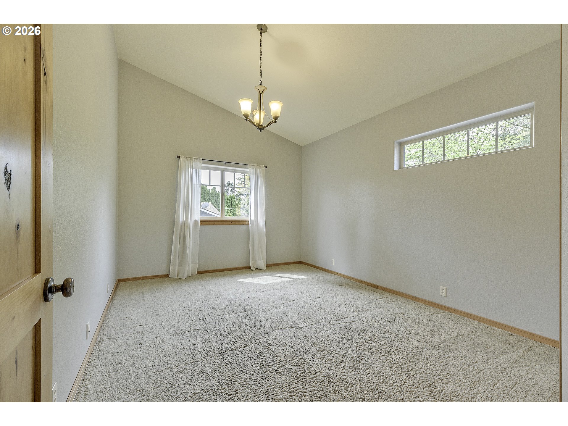 16860 Hoffman Avenue Sandy, OR 97055 - Photo 33 of 47 a view of an empty room with a window