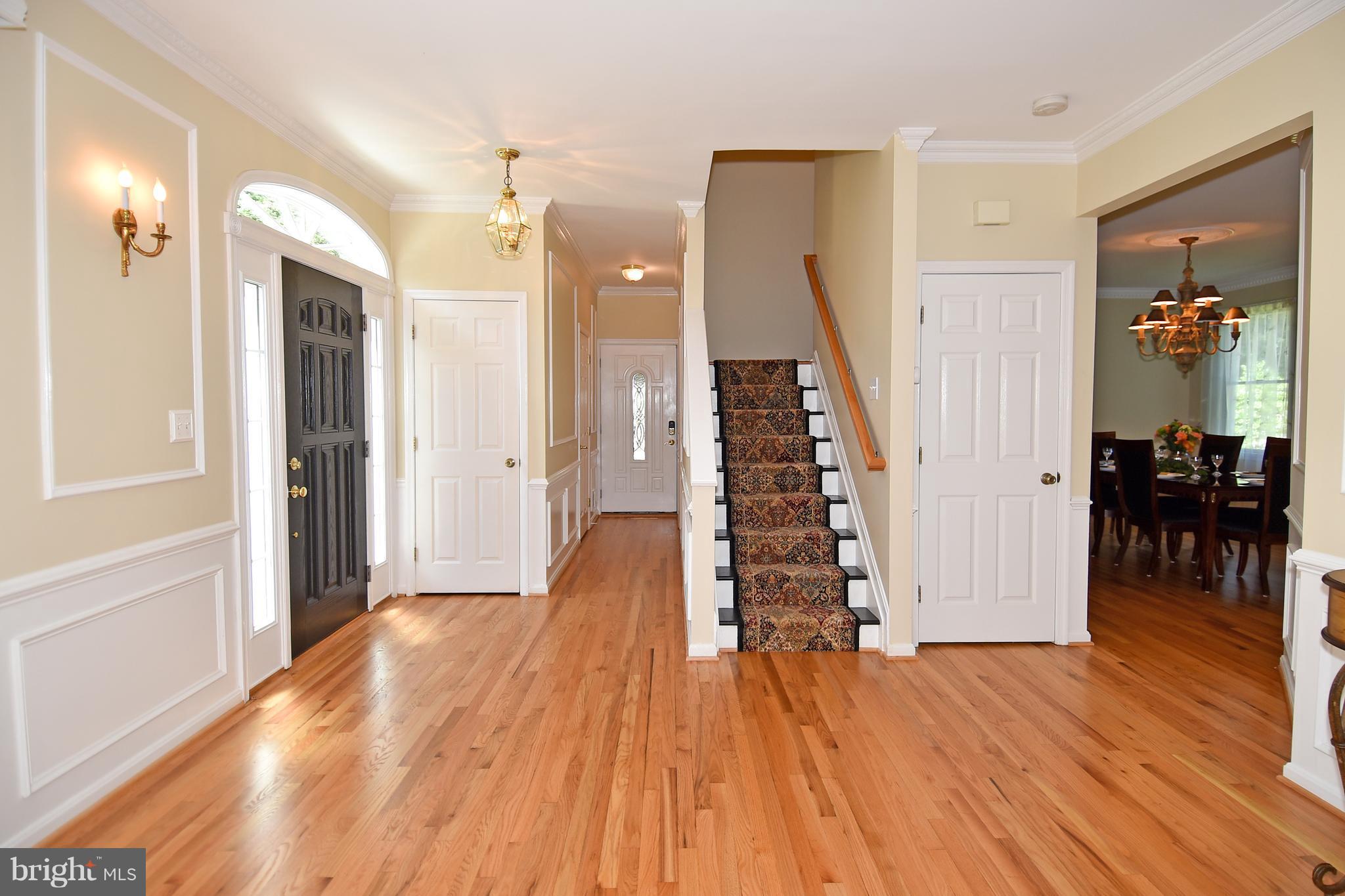 2763 Cody Road Vienna, VA 22181 - Photo 5 of 30 Front Entryway