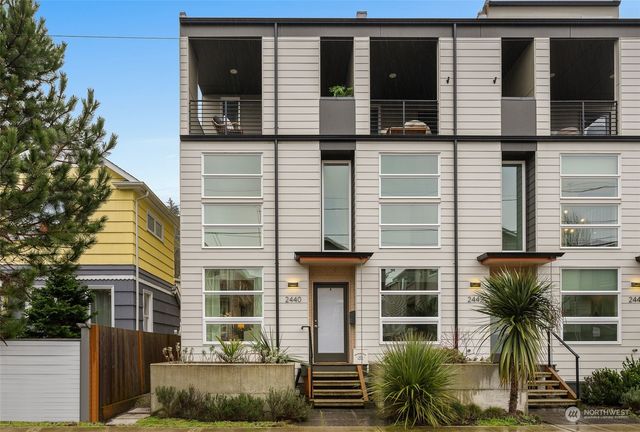 $900,000 | 2440 55th Avenue Southwest, Seattle, WA 98116