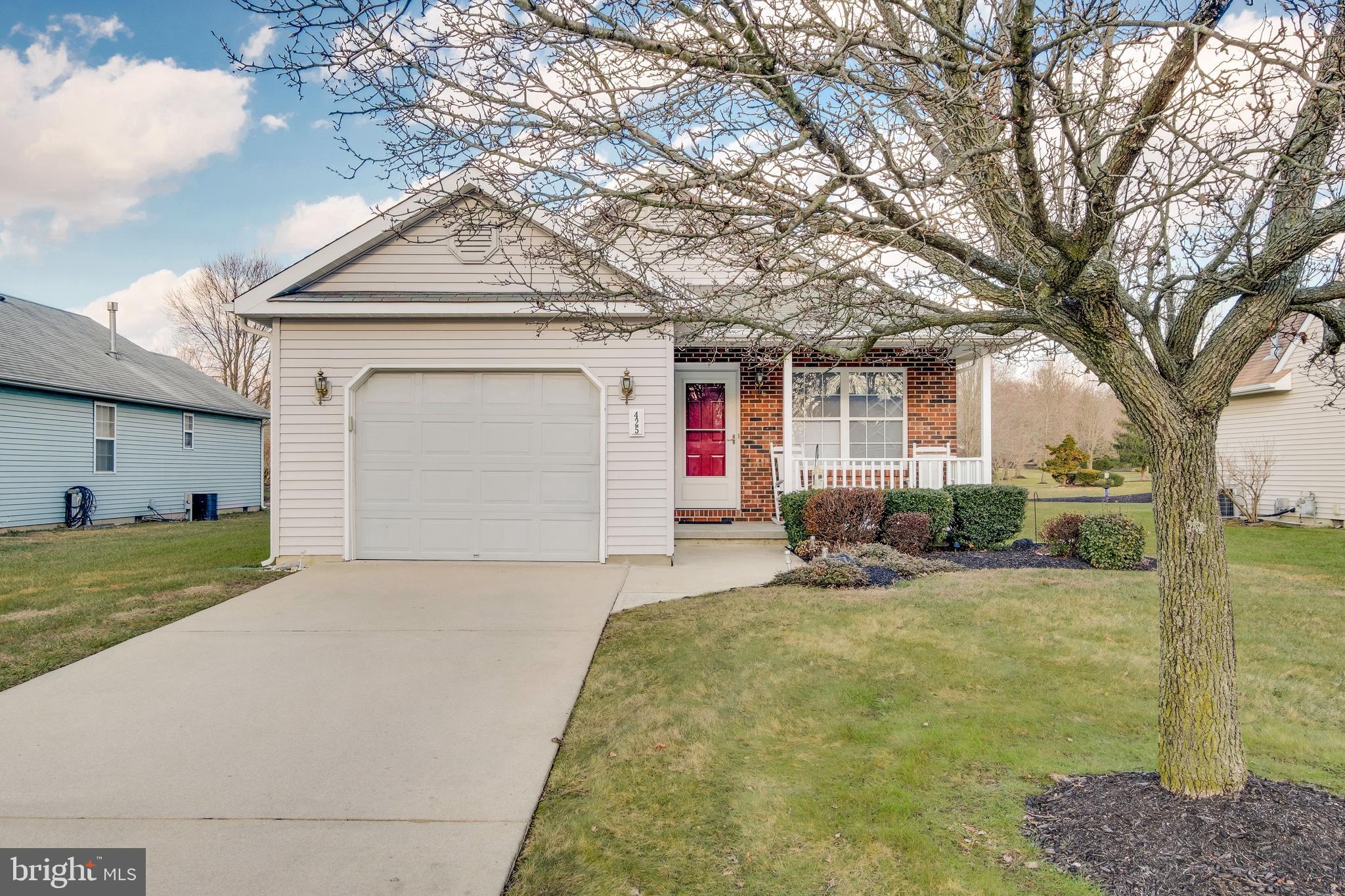 425 Country Way Mickleton, NJ 08056 - Photo 1 of 29 Front exterior