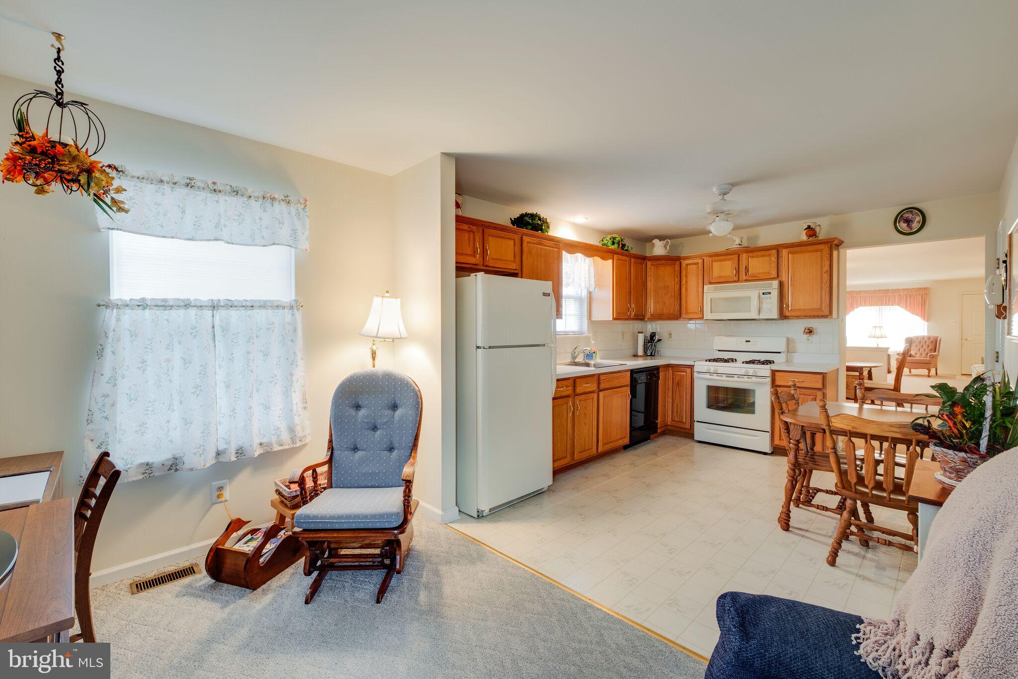 425 Country Way Mickleton, NJ 08056 - Photo 16 of 29 Family room/kitchen