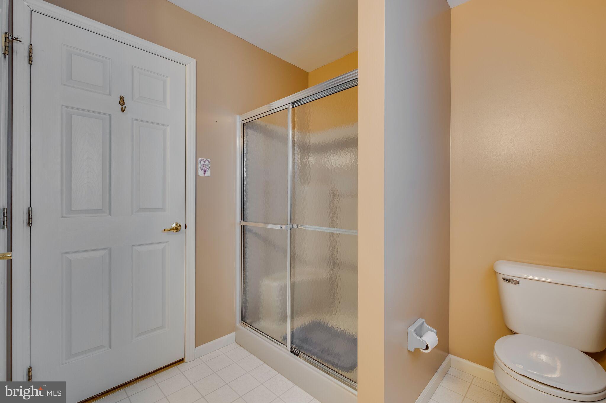 425 Country Way Mickleton, NJ 08056 - Photo 21 of 29 Master bathroom