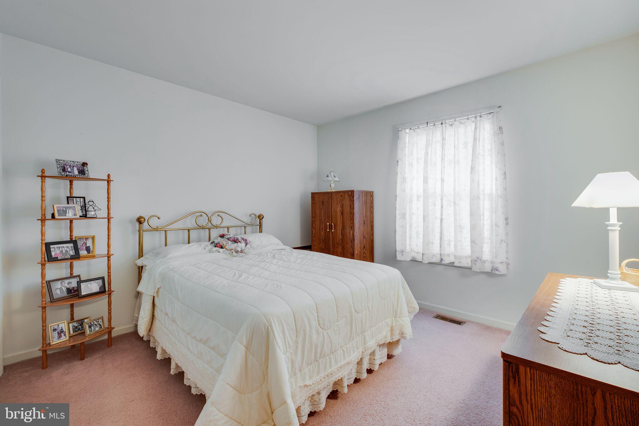 425 Country Way Mickleton, NJ 08056 - Photo 22 of 29 2nd Bedroom