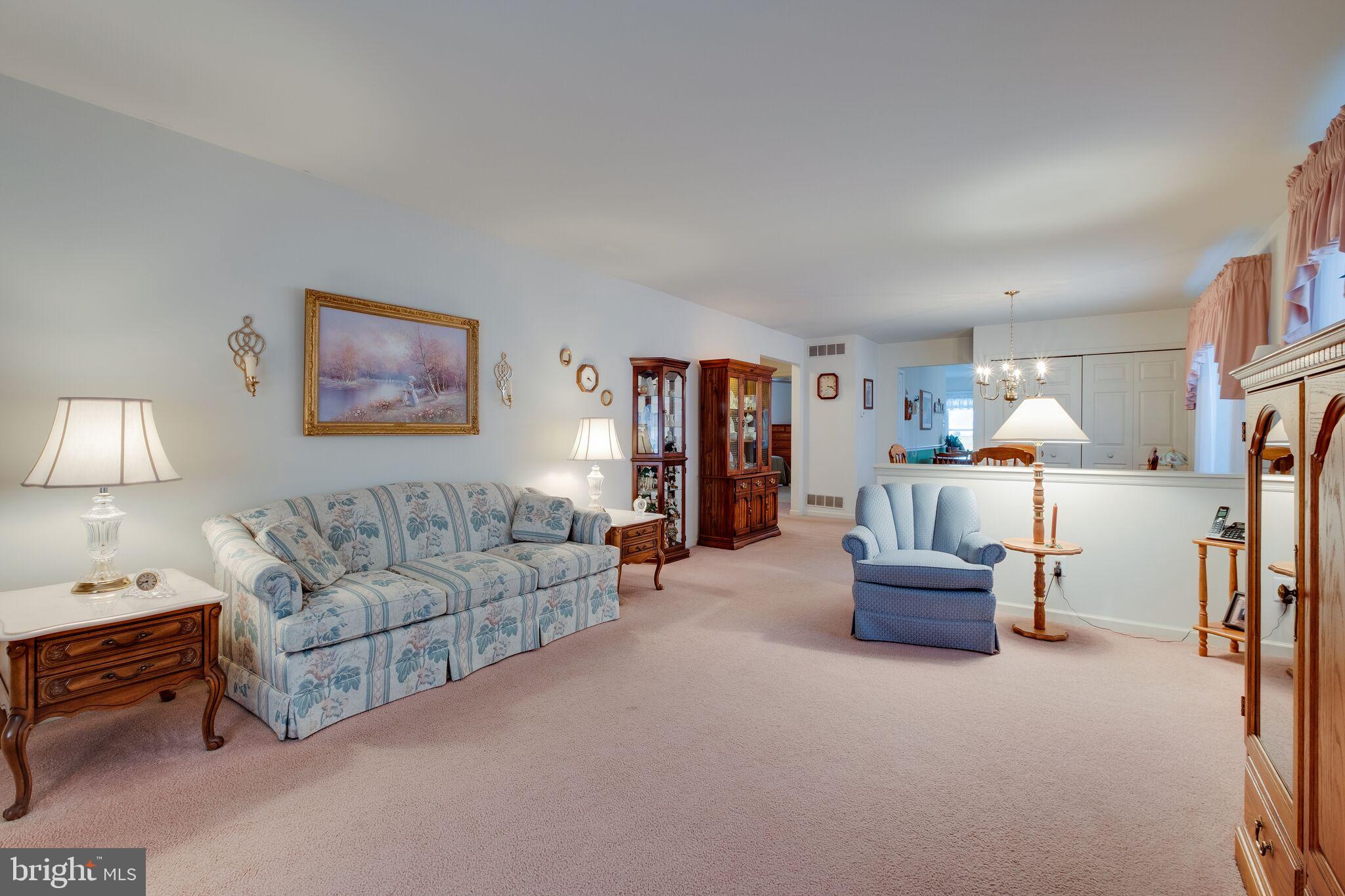 425 Country Way Mickleton, NJ 08056 - Photo 7 of 29 Living room