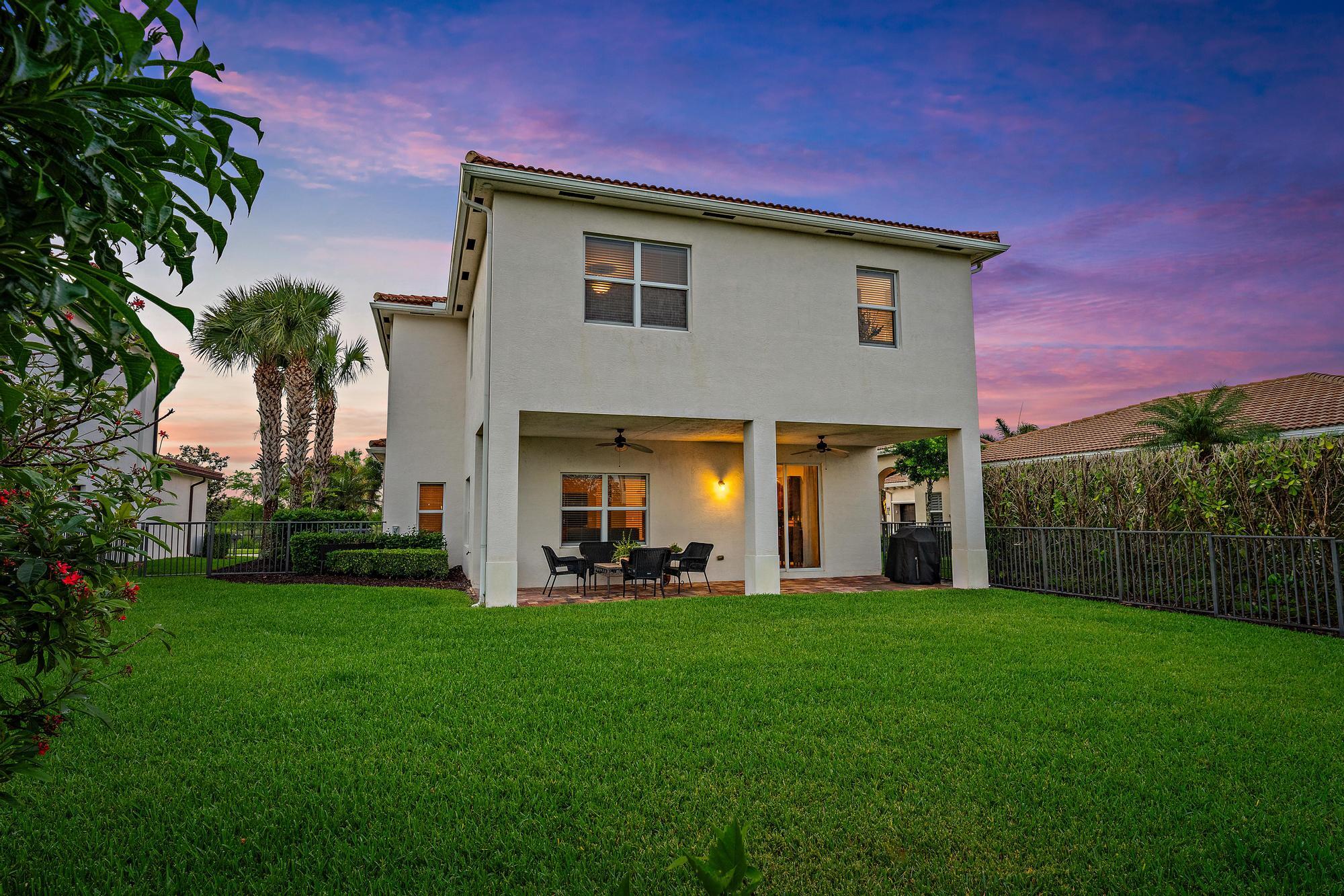 196 Behring Way Jupiter, FL 33458 - Photo 27 of 75 Back Exterior