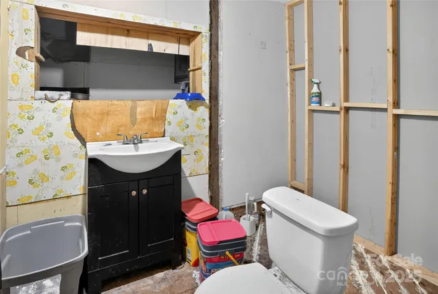 $199,900 | 2829 Highway 10 Highway, Newton, NC 28658