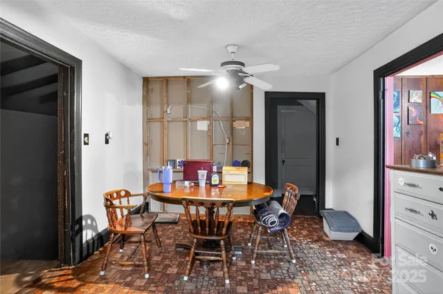 $199,900 | 2829 Highway 10 Highway, Newton, NC 28658