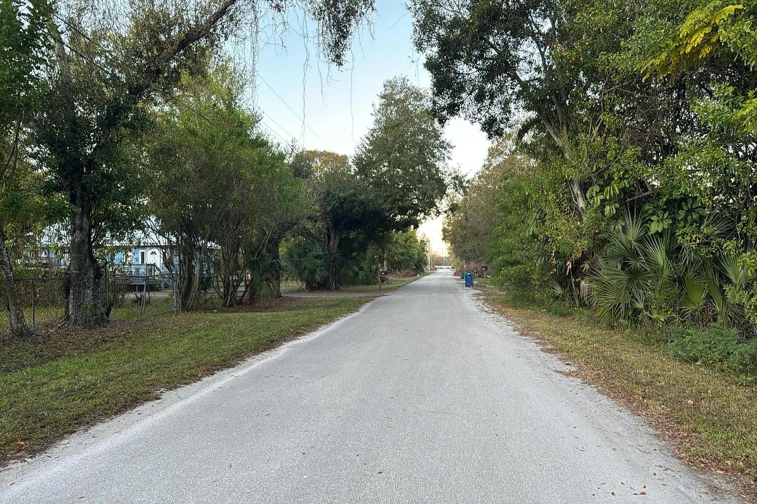 3501 Ave F Fort Pierce, FL 34947 - Photo 3 of 5