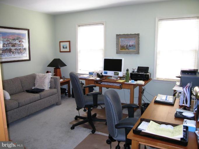 8055 Rising Ridge Road Bethesda, MD 20817 - Photo 17 of 25 Bedroom #3