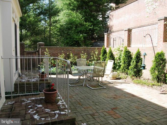 8055 Rising Ridge Road Bethesda, MD 20817 - Photo 25 of 25 Patio 2