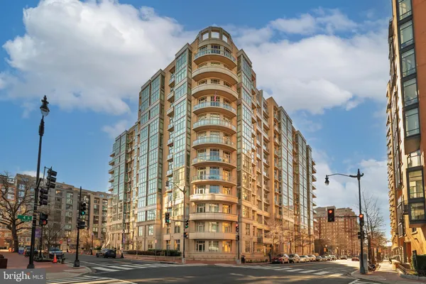 $2,800 | 811 4th Street Northwest, Unit 1215, Washington, DC 20001