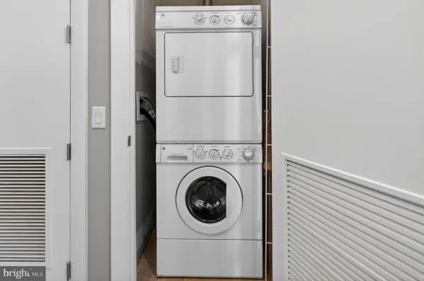 $2,700 | 811 4th Street Northwest, Unit 1215, Washington, DC 20001
