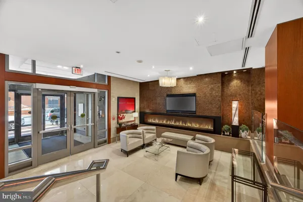 $2,700 | 811 4th Street Northwest, Unit 1215, Washington, DC 20001