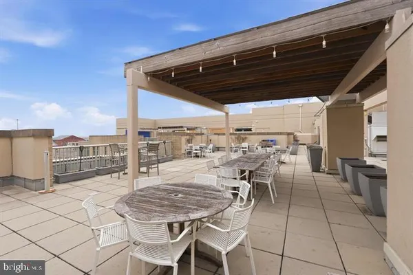 $2,700 | 811 4th Street Northwest, Unit 1215, Washington, DC 20001