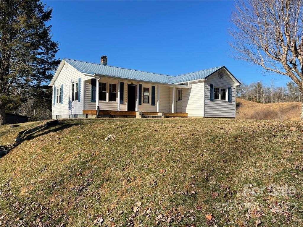 1211 Revere Road Marshall, NC 28753 - Photo 6 of 43 Gallery Image 6
